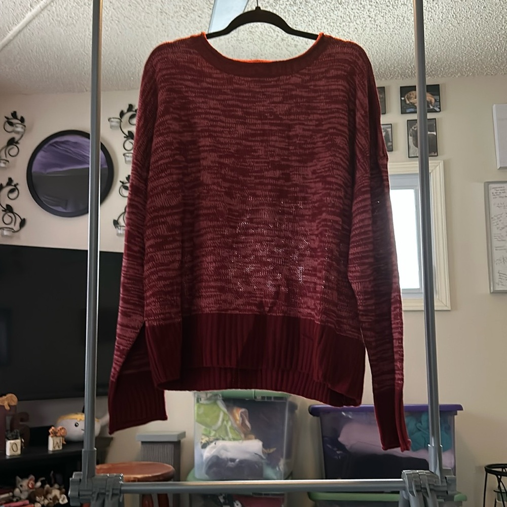 EUC LuLaRoe 2XL Knit Sweater (runs small) from a non-smoking/pet friendly home.